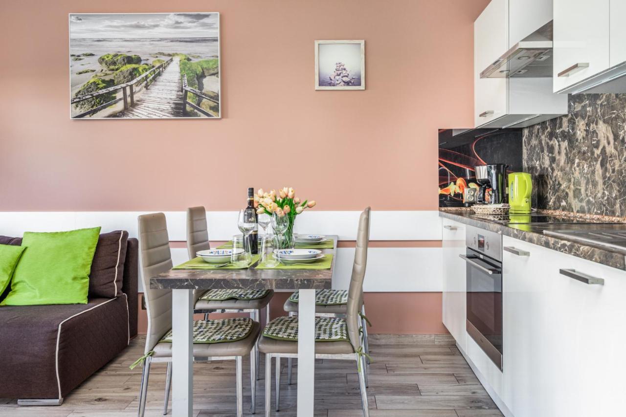Apartamenty Polnocna By Noclegi Renters Darlowo Bagian luar foto
