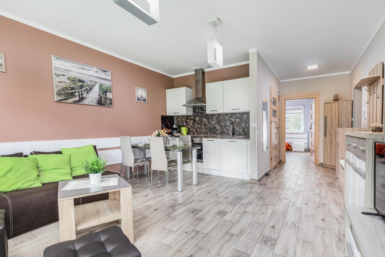 Apartamenty Polnocna By Noclegi Renters Darlowo Bagian luar foto