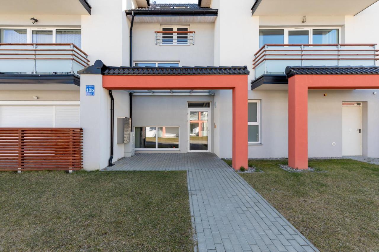 Apartamenty Polnocna By Noclegi Renters Darlowo Bagian luar foto