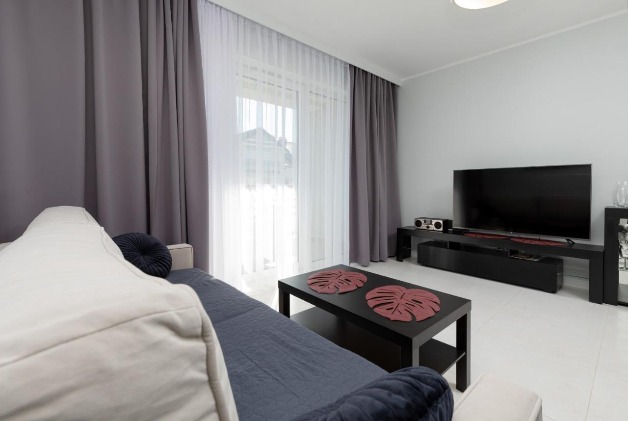 Apartamenty Polnocna By Noclegi Renters Darlowo Bagian luar foto