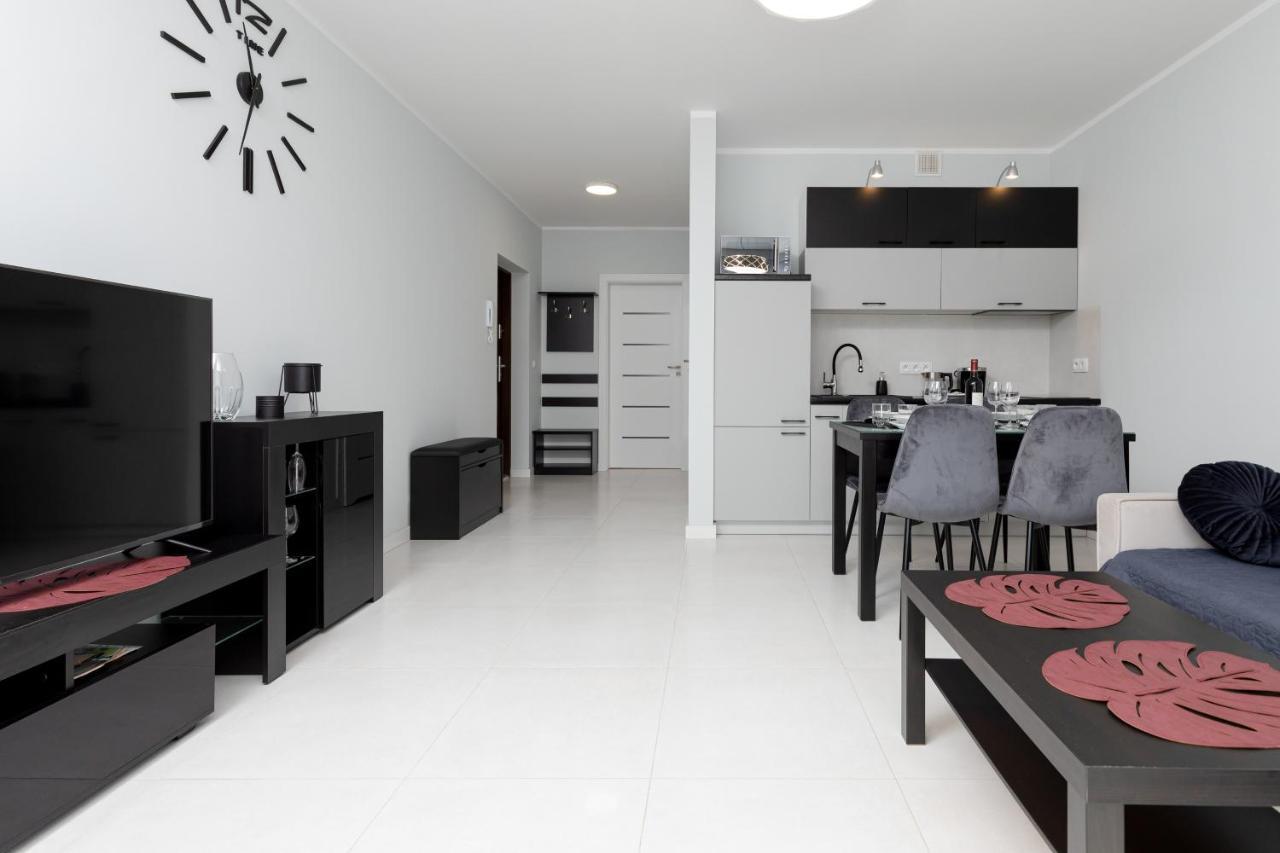 Apartamenty Polnocna By Noclegi Renters Darlowo Bagian luar foto